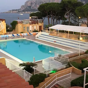  Hébergement de vacances Ashur Italie