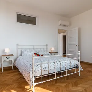 Appartement Tower 13th Floor Italie