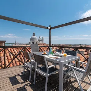  Appartement Poli Grappa Italie